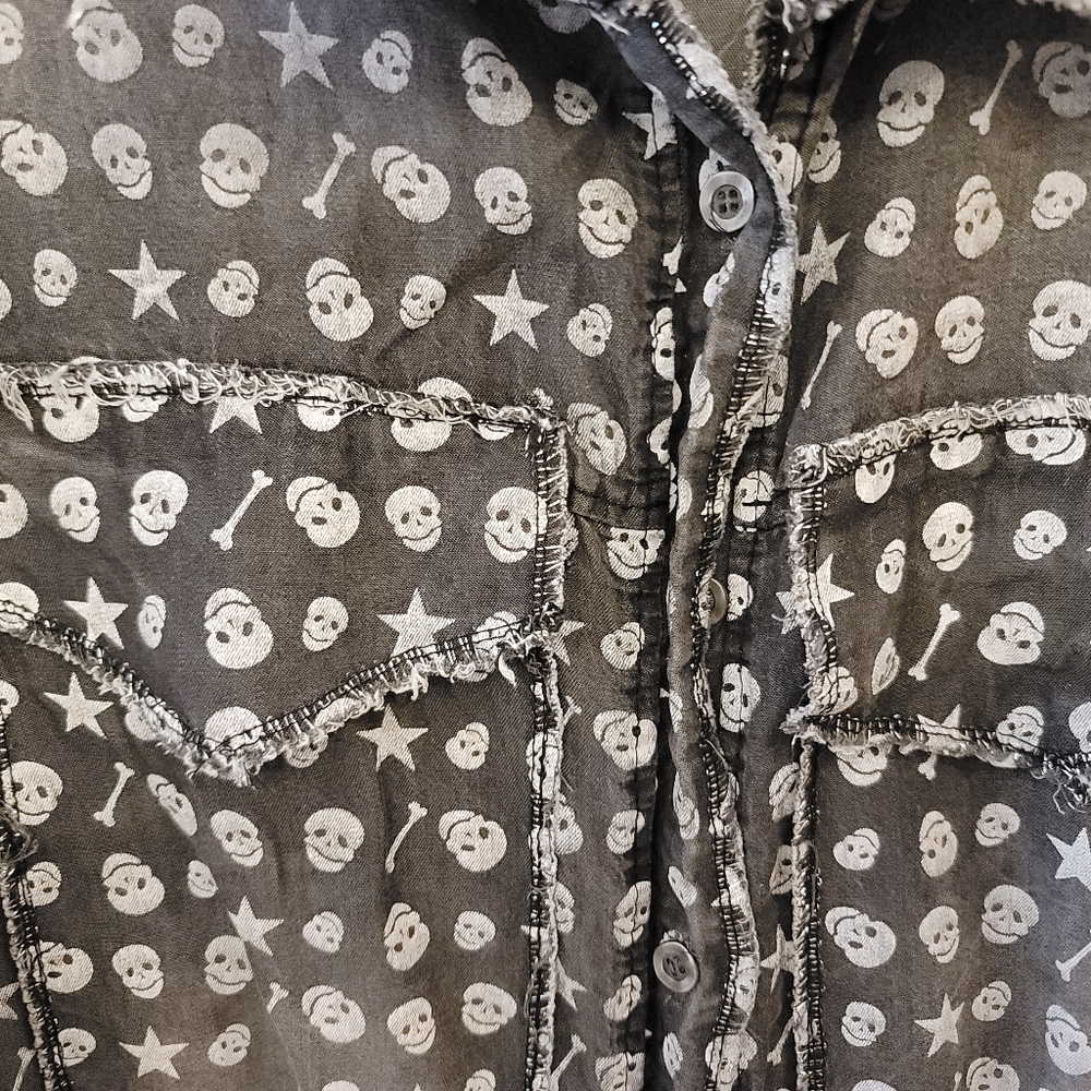 AMO  Denim Grey Button Up - M - Picture 3 of 7
